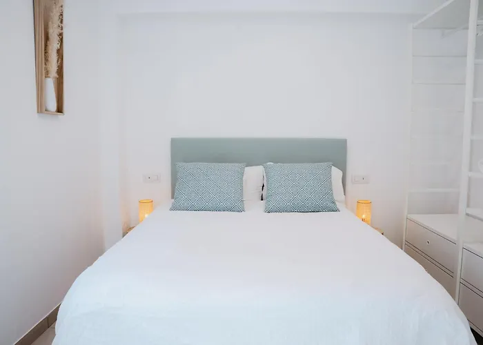Las Canteras Beach Suites